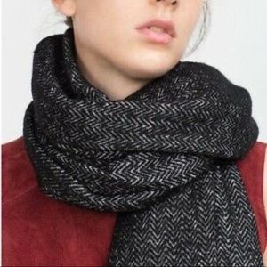 Zara Black And White Herringbone Blanket Scarf